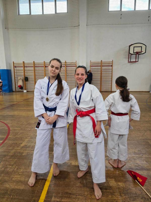 a9055ac9-64ed-4bae-9be4-f2f811fbe3ae